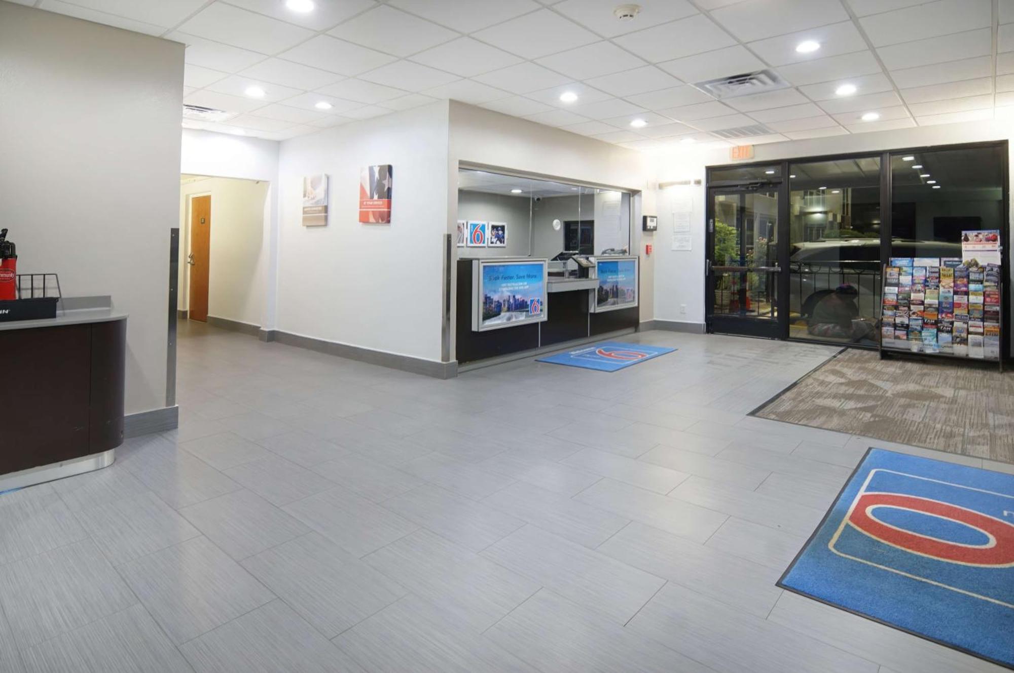 Motel 6-Fort Worth, Tx - Downtown East Екстер'єр фото
