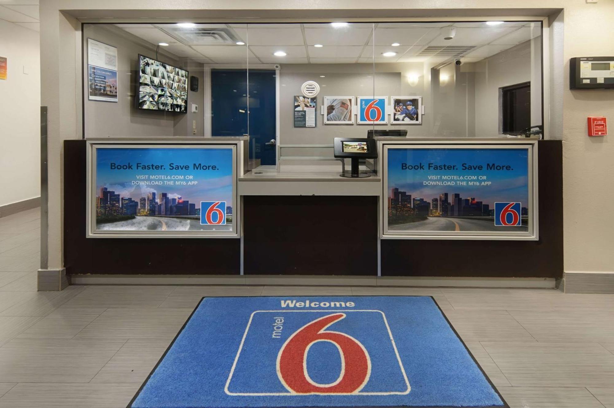 Motel 6-Fort Worth, Tx - Downtown East Екстер'єр фото